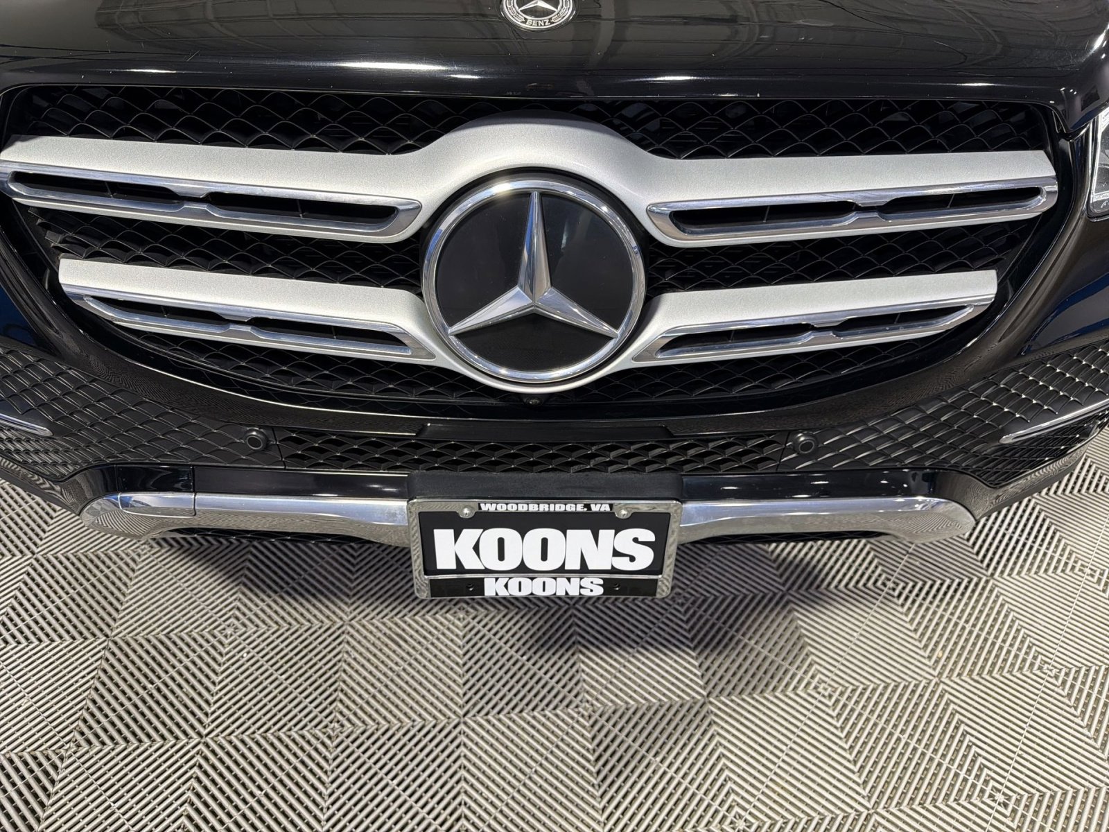 Used 2021 Mercedes-Benz GLE 350 4MATIC w/ Premium Package image 12