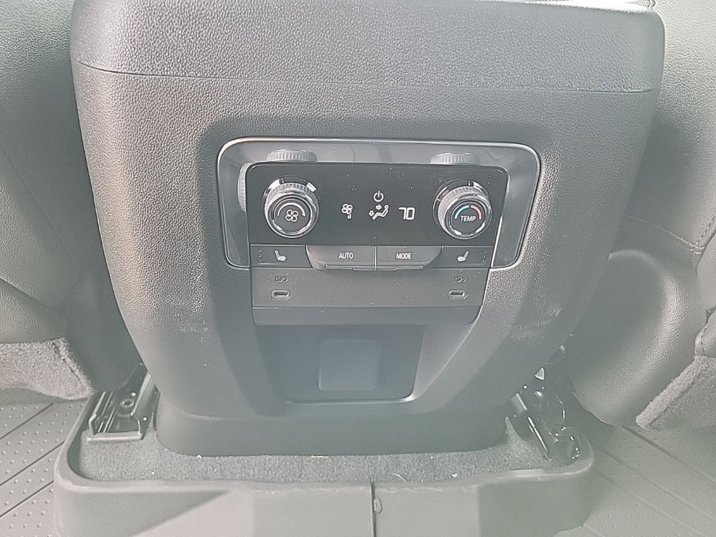 New 2026 Chevrolet Tahoe Premier w/ Sun And Tow Package AWD/4WD image 12