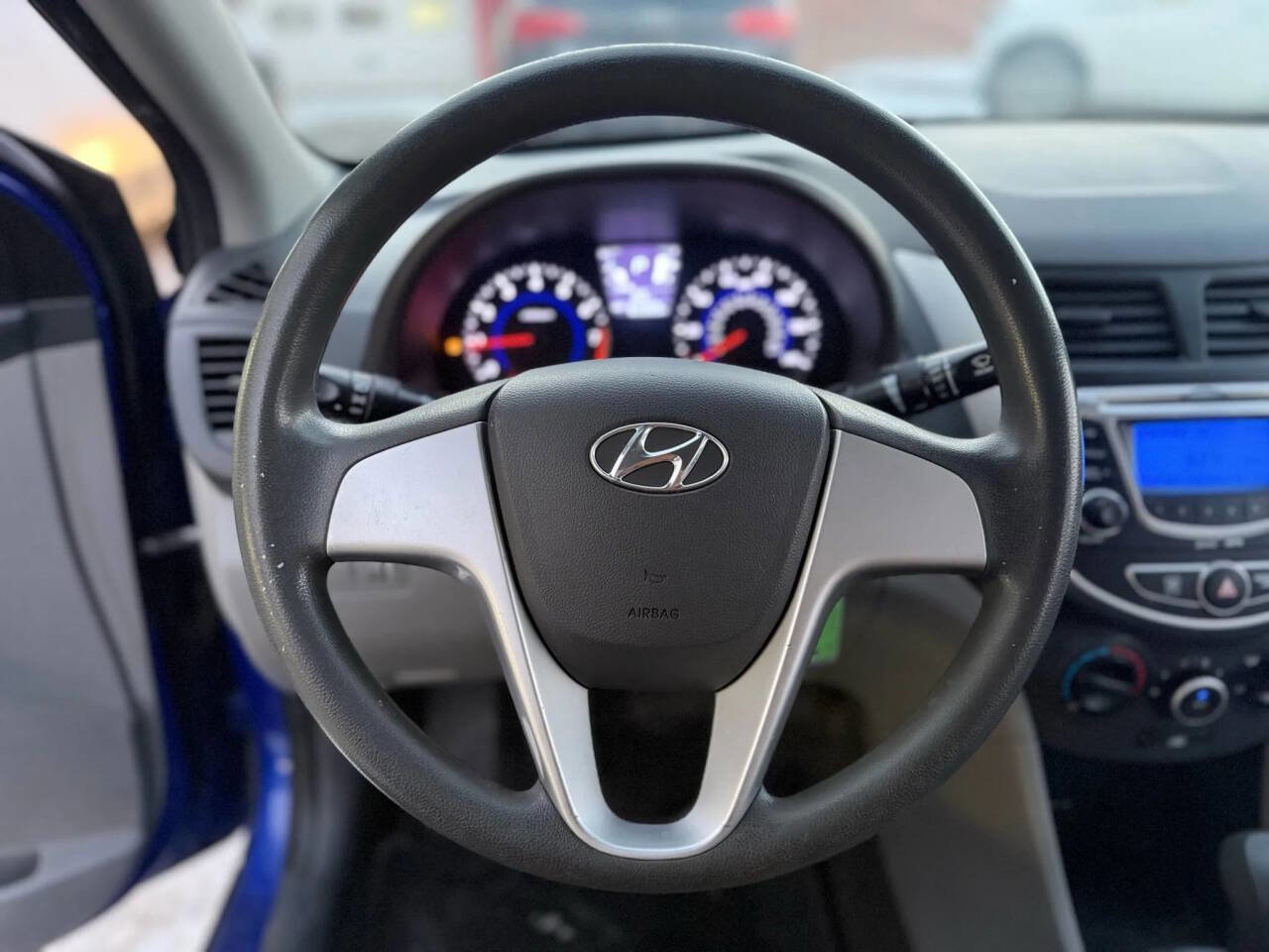 Used 2012 Hyundai Accent GLS image 20