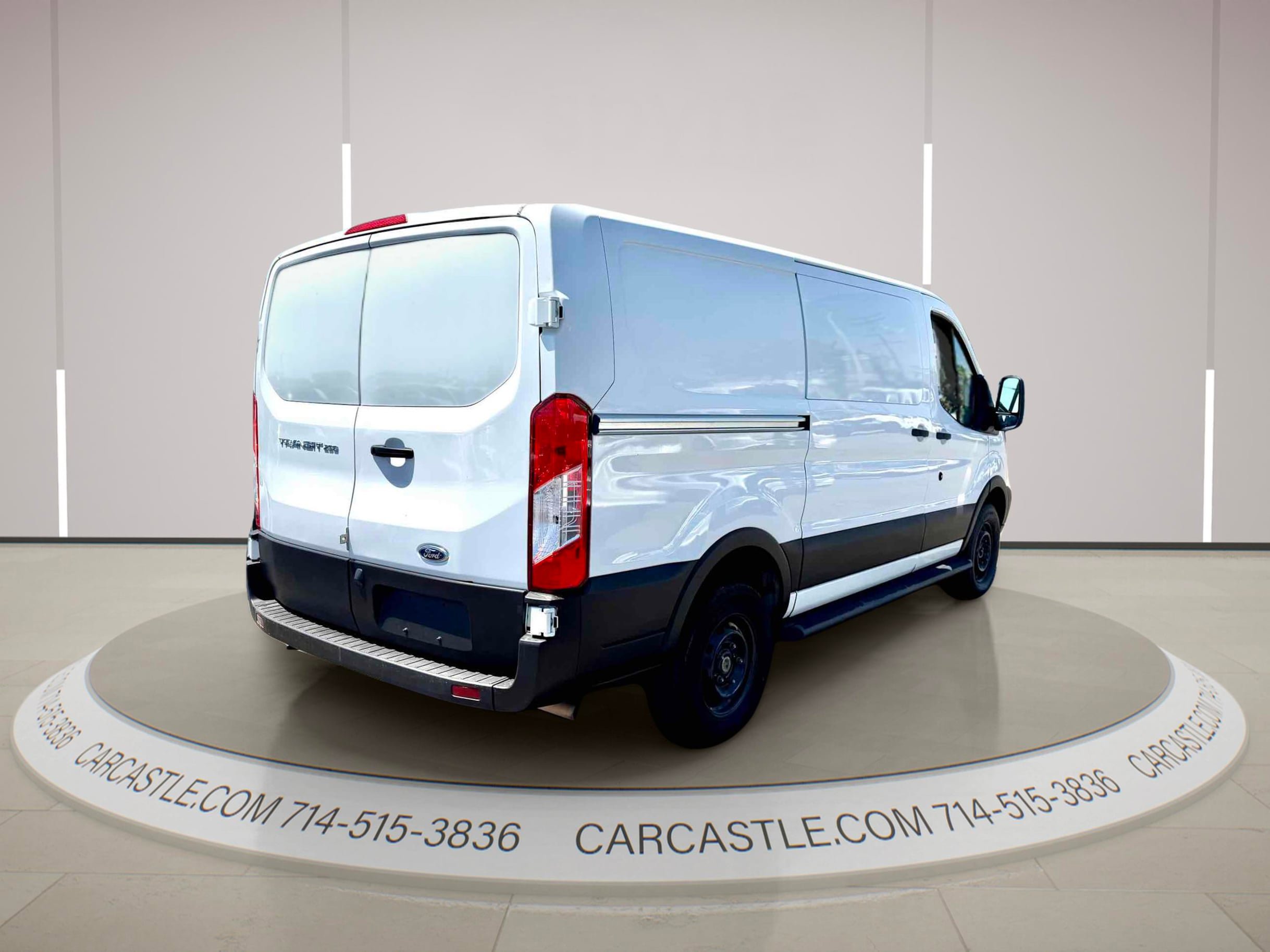 Used 2019 Ford Transit 250 130 Low Roof w/ Exterior Upgrade Package RWD image 5