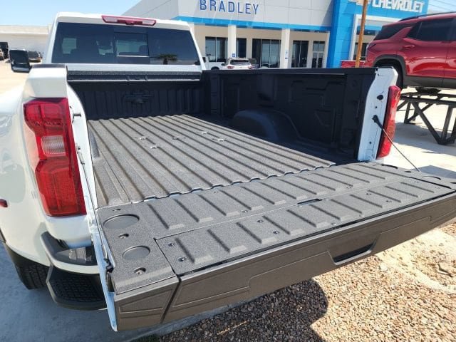 New 2026 Chevrolet Silverado 3500 High Country w/ Technology Package AWD/4WD image 21