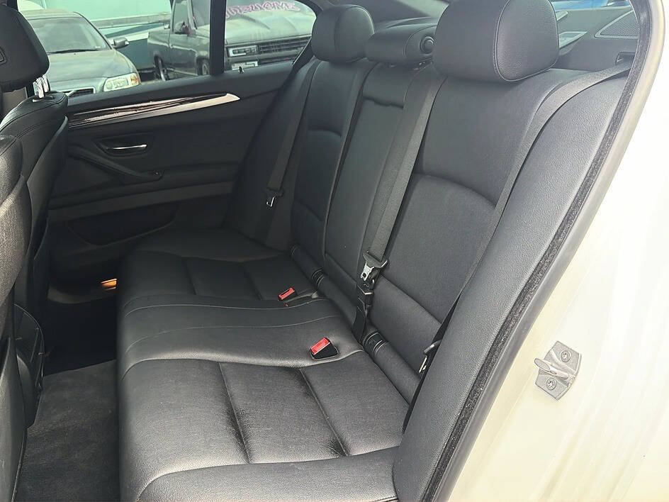 Used 2015 BMW 528i xDrive Sedan AWD/4WD image 18