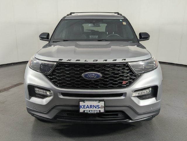 Used 2023 Ford Explorer ST w/ Technology Package AWD/4WD image 3