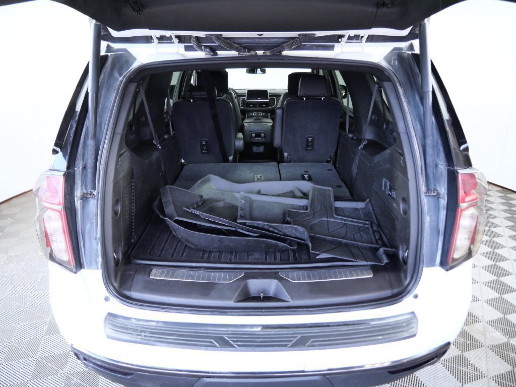 Used 2021 Chevrolet Suburban RST w/ Luxury Package AWD/4WD image 8