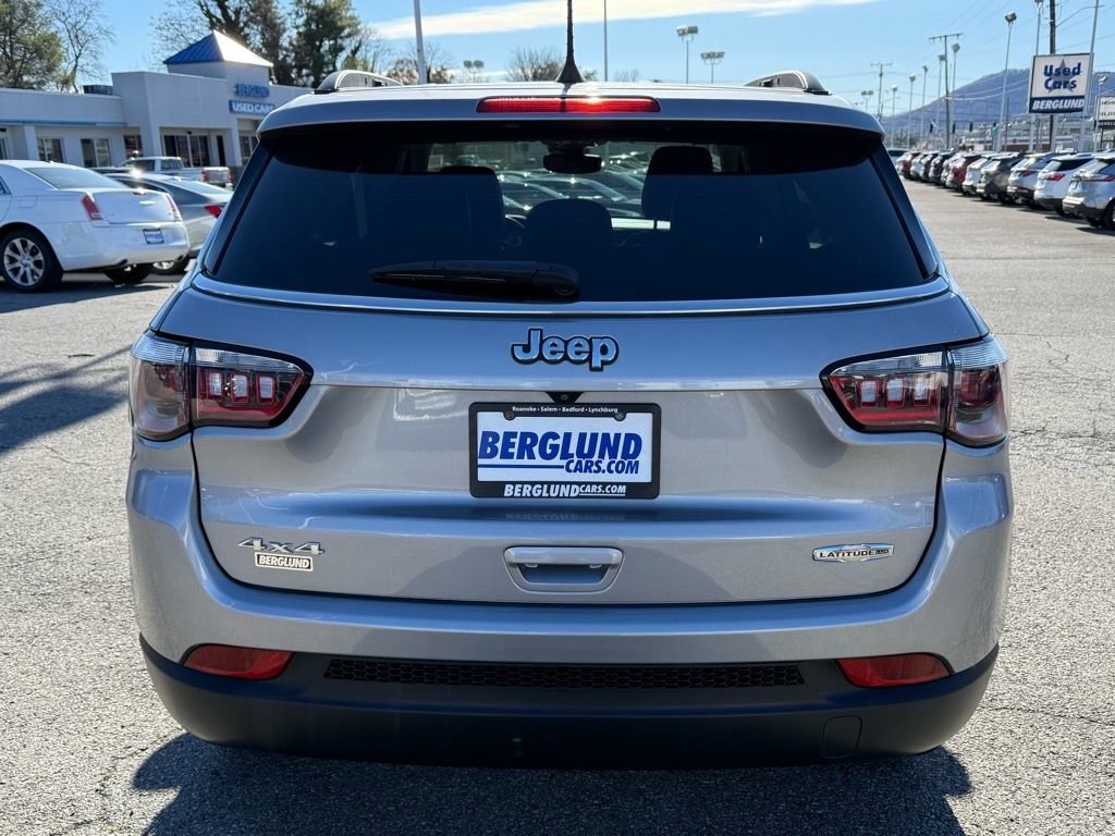 Used 2022 Jeep Compass Latitude image 5