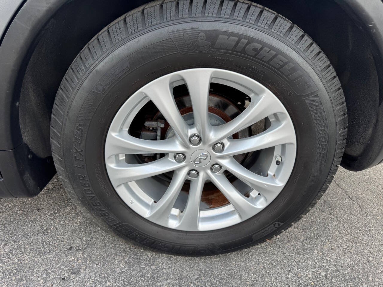 Used 2017 INFINITI QX70 2WD image 17