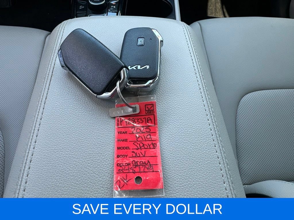 Used 2025 Kia Sportage EX w/ Premium Package FWD image 22