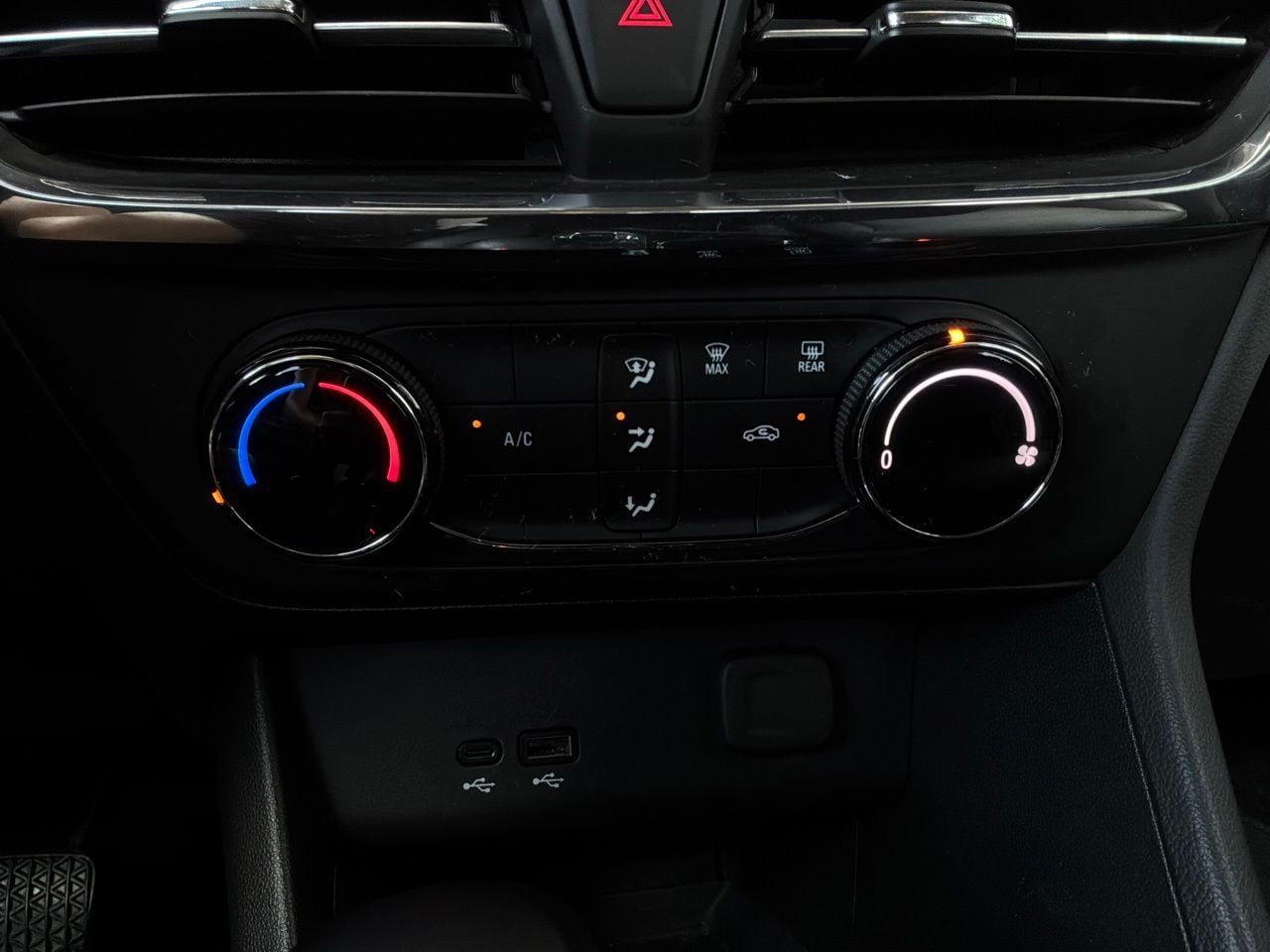 Used 2025 Buick Encore GX Preferred FWD image 25