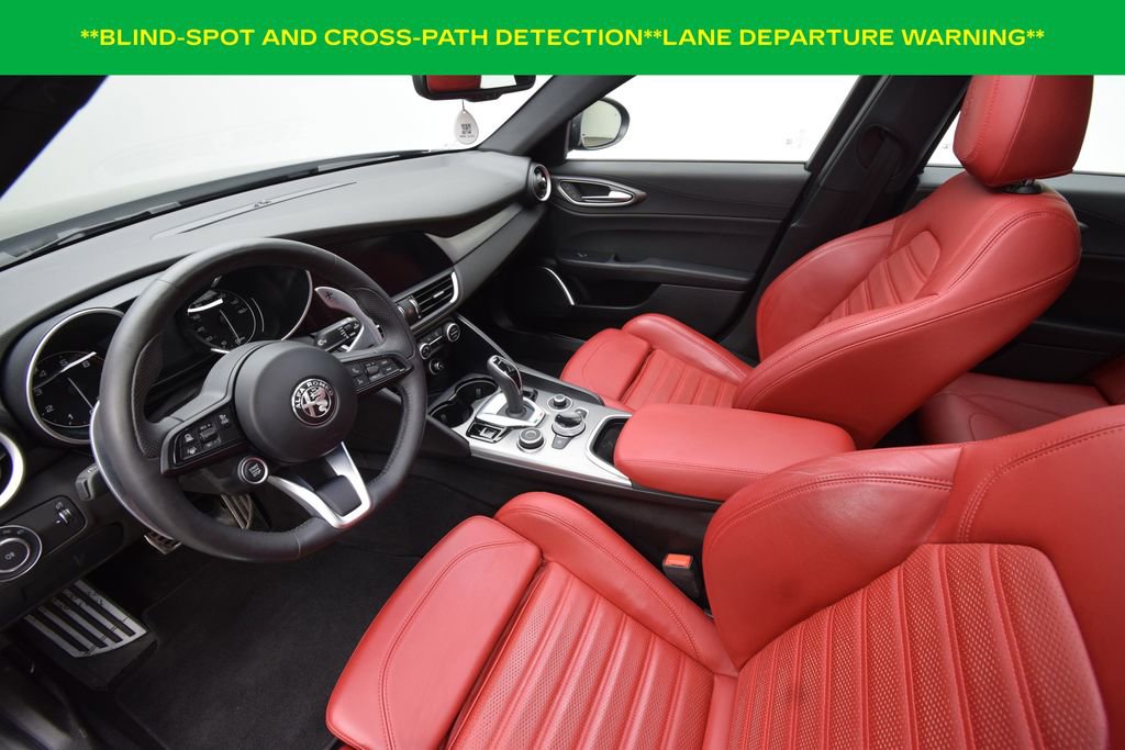 Used 2022 Alfa Romeo Giulia Veloce image 11