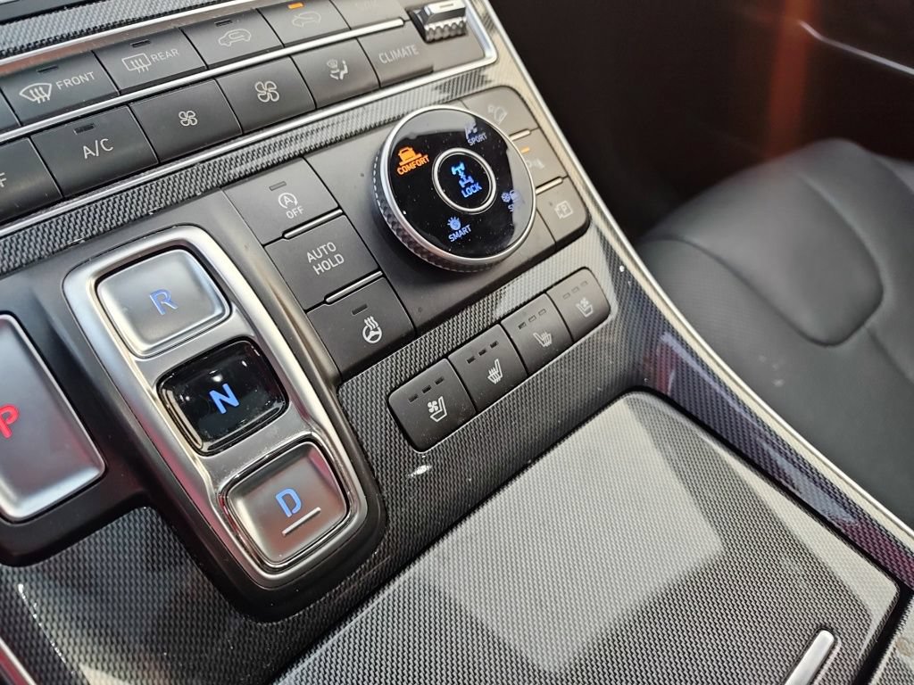 Used 2021 Hyundai Santa Fe Limited AWD/4WD image 10