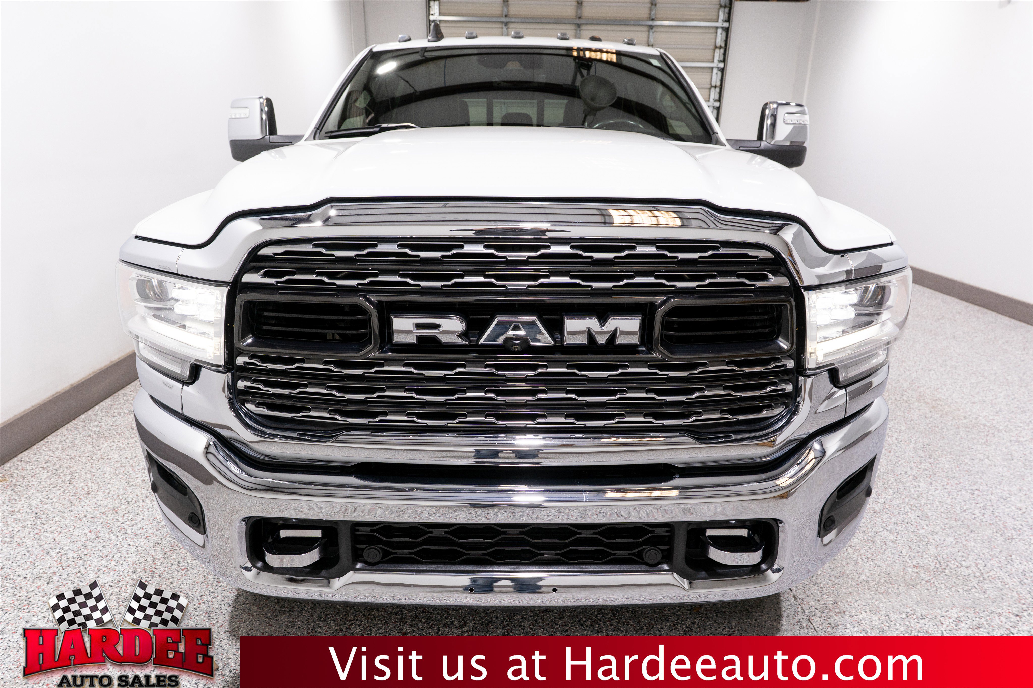 Used 2024 RAM 3500 Limited image 7
