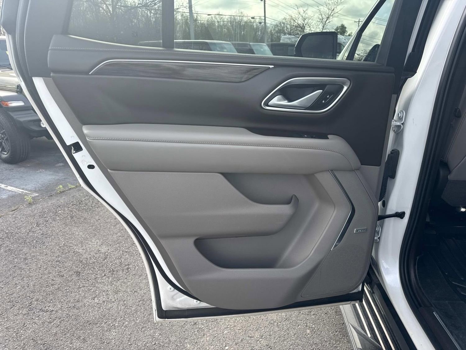 Used 2022 Chevrolet Tahoe LT w/ LT Signature Package image 15