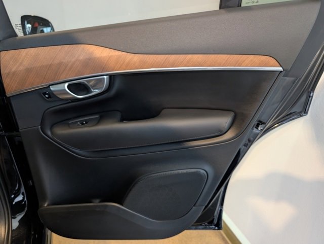 Used 2024 Volvo XC90 B6 Plus w/ Protection Package Premier image 27