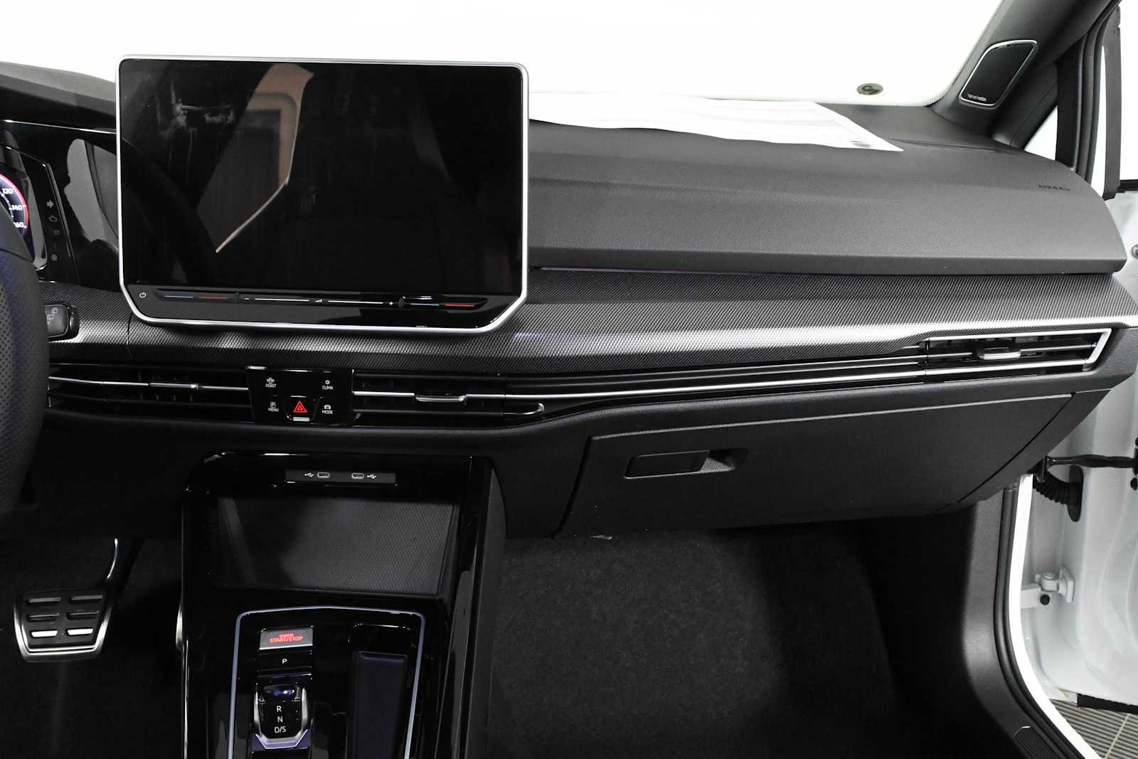 New 2026 Volkswagen GTI SE FWD image 16