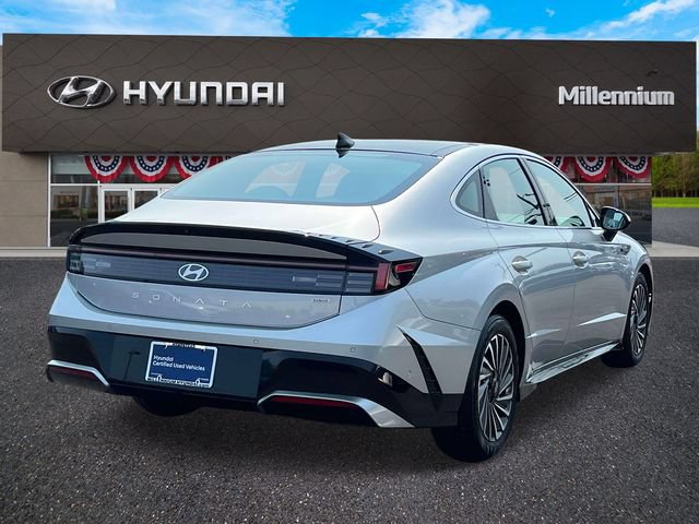 Certified 2025 Hyundai Sonata Limited FWD image 5