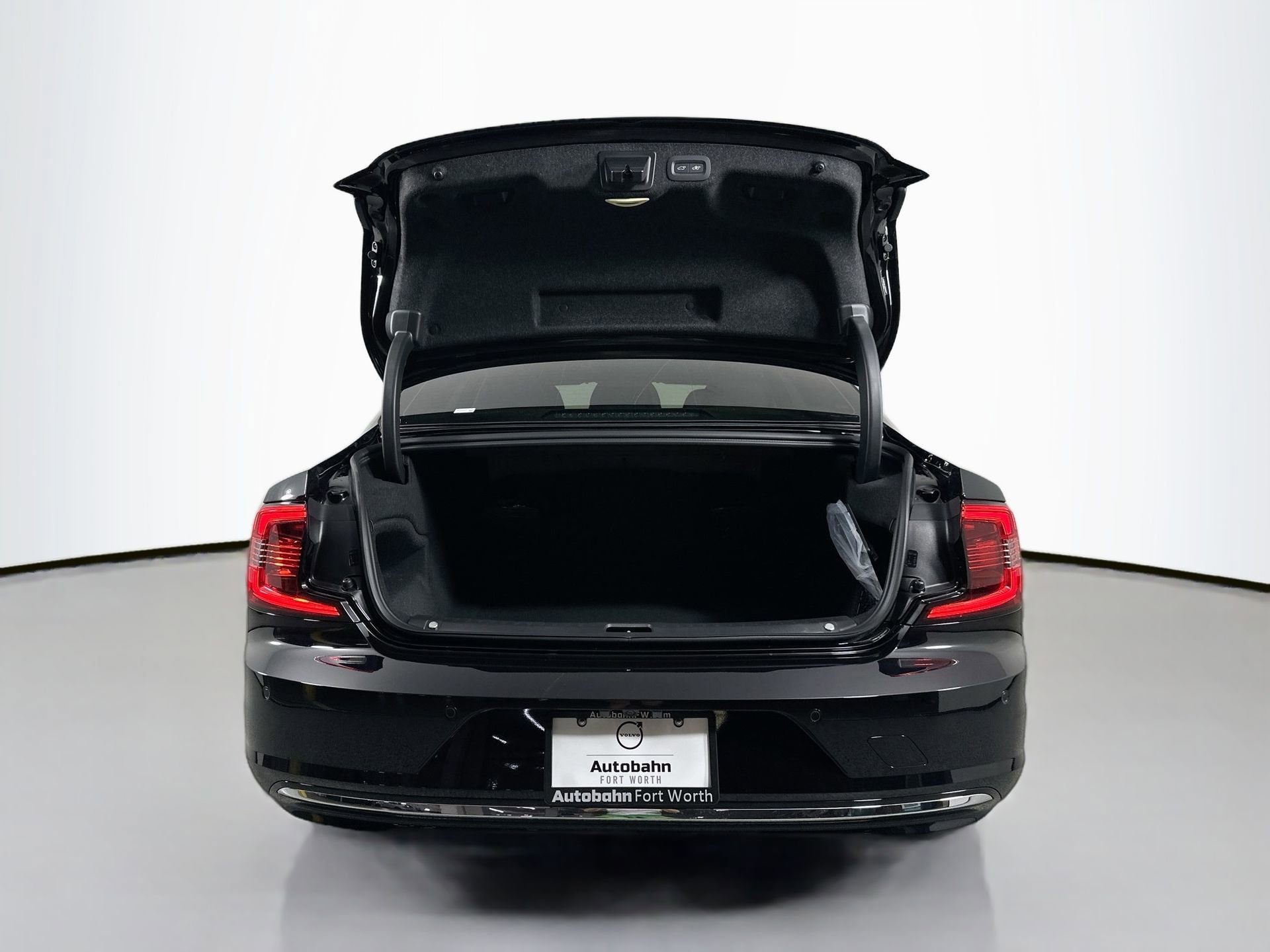 New 2025 Volvo S90 B6 Ultra w/ Lounge Package image 27