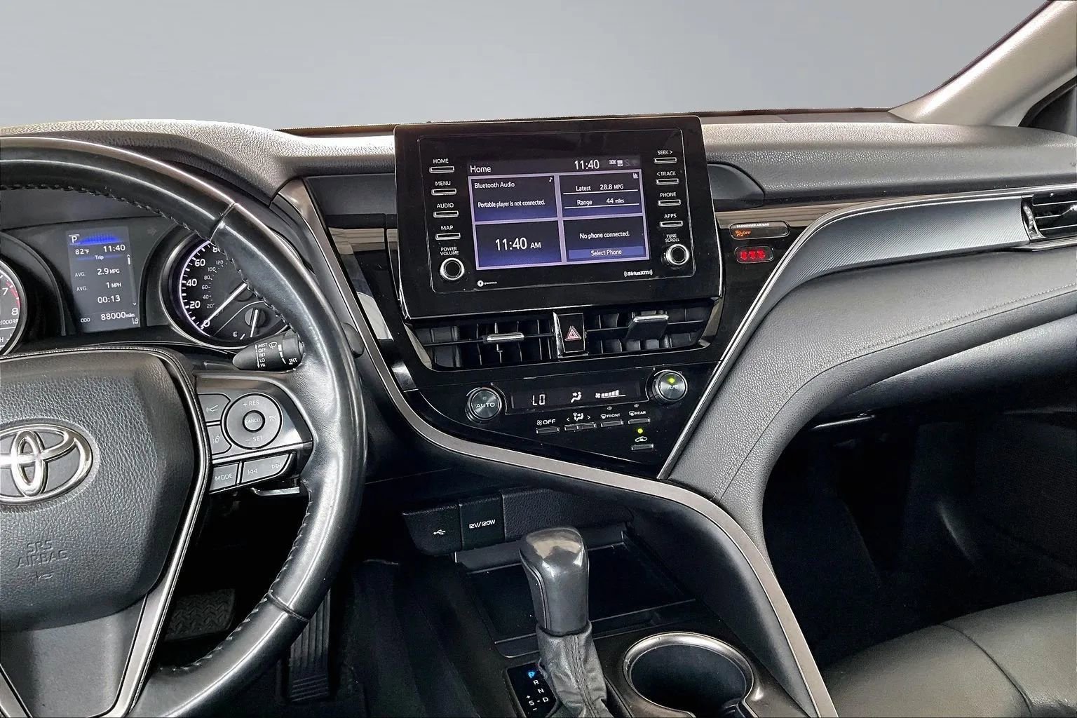 Used 2021 Toyota Camry SE FWD image 9