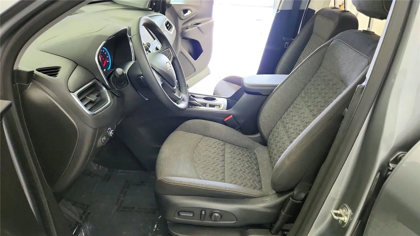 Used 2024 Chevrolet Equinox LT w/ LPO, Floor Liner Package AWD/4WD image 23