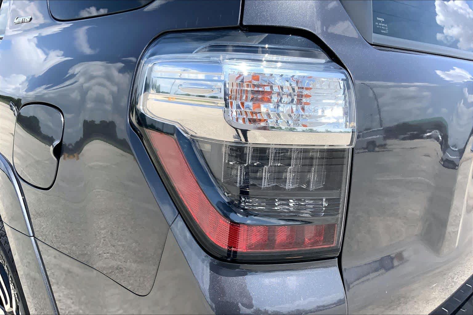 Used 2021 Toyota 4Runner Limited AWD/4WD image 54