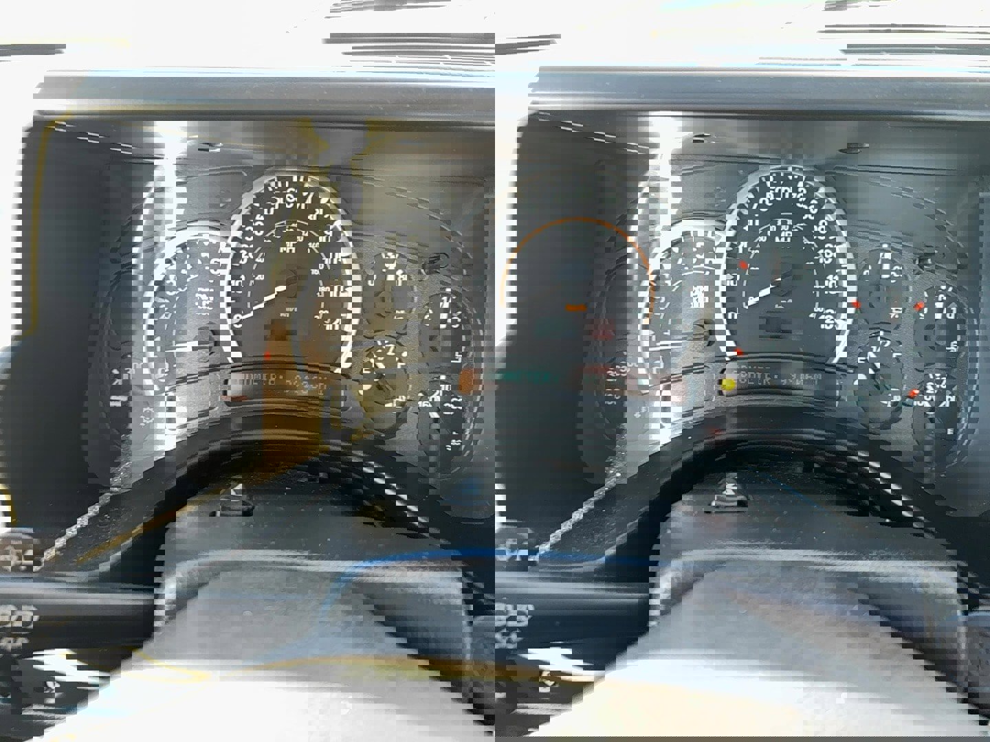 Used 2005 HUMMER H2 SUT w/ Preferred Equipment Group image 26