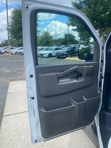 Used 2016 Chevrolet Express 3500 LS RWD image 15