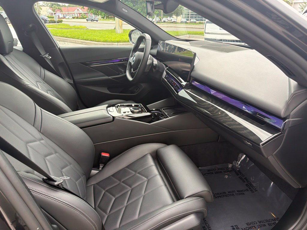 Used 2024 BMW i5 eDrive40i w/ Premium Package RWD image 12