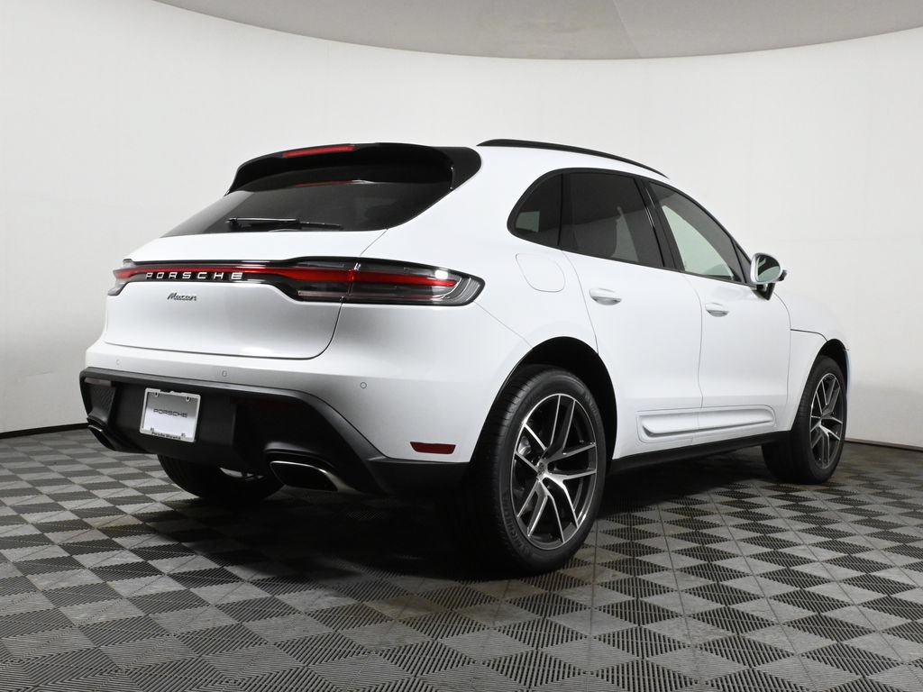 Used 2026 Porsche Macan AWD/4WD image 7