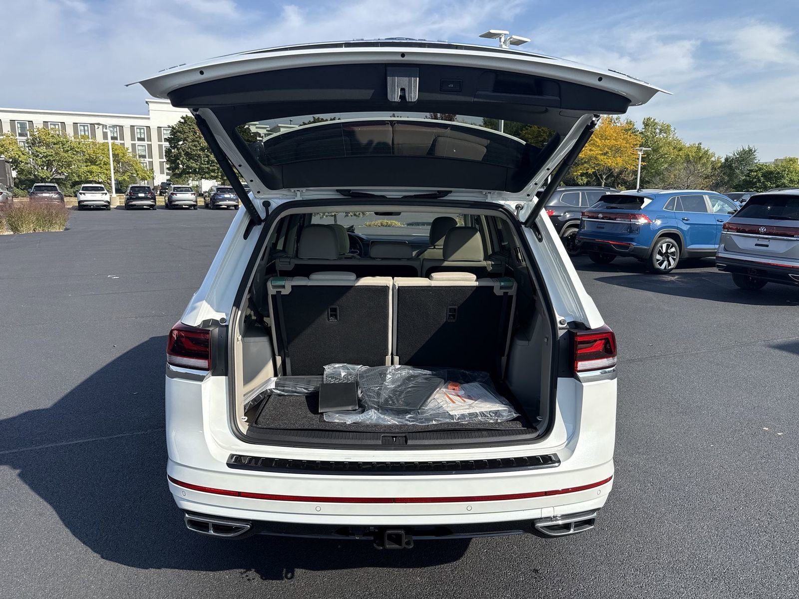 New 2026 Volkswagen Atlas SEL Premium R-Line image 27