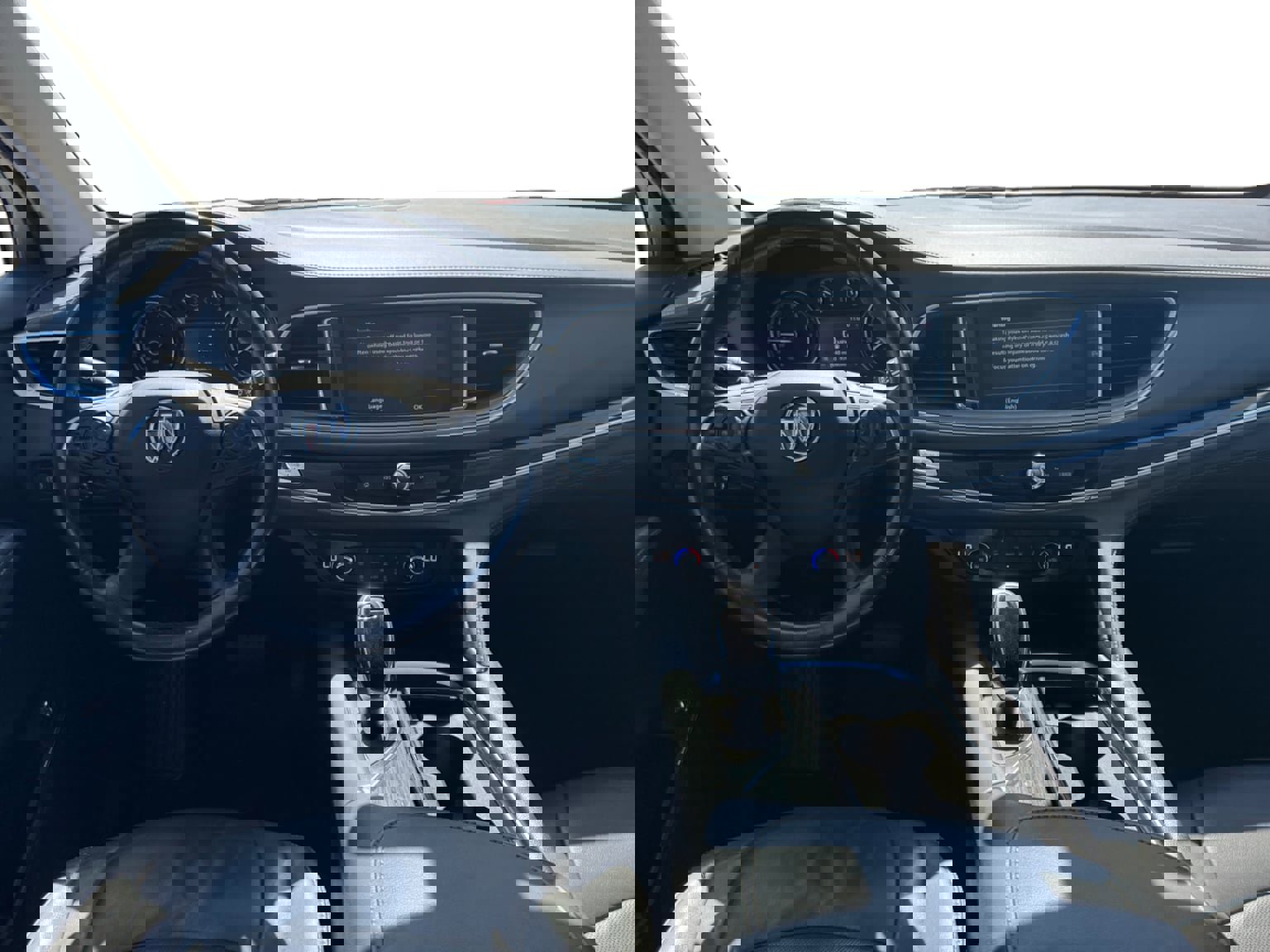 Used 2020 Buick Enclave Essence image 12