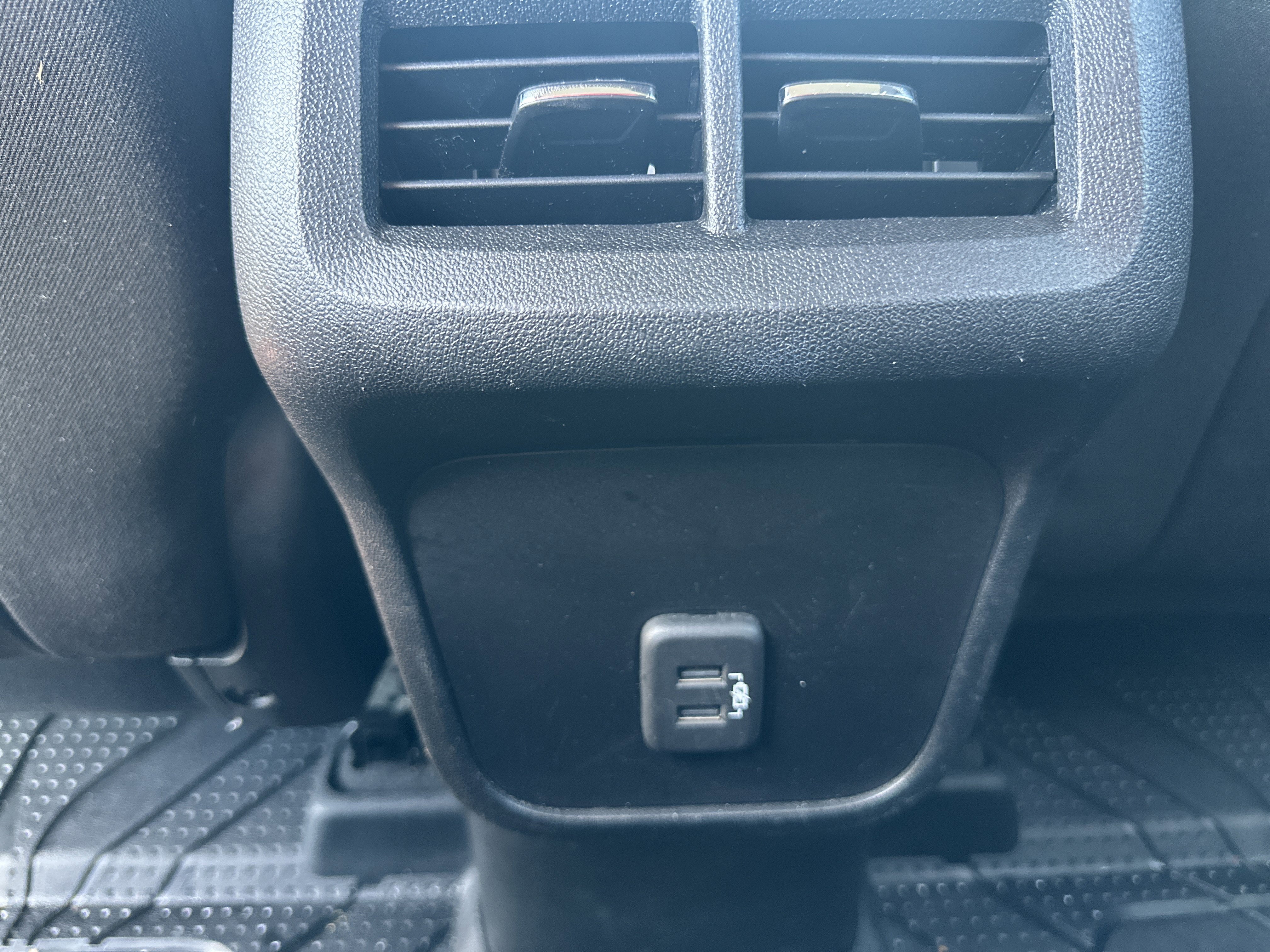 Used 2020 Chevrolet Equinox LT image 17