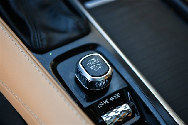 Used 2021 Volvo XC90 T6 Inscription w/ Protection Package Premier image 13