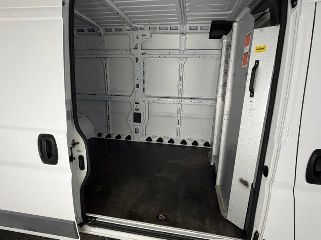 Used 2016 RAM ProMaster 2500 FWD image 9