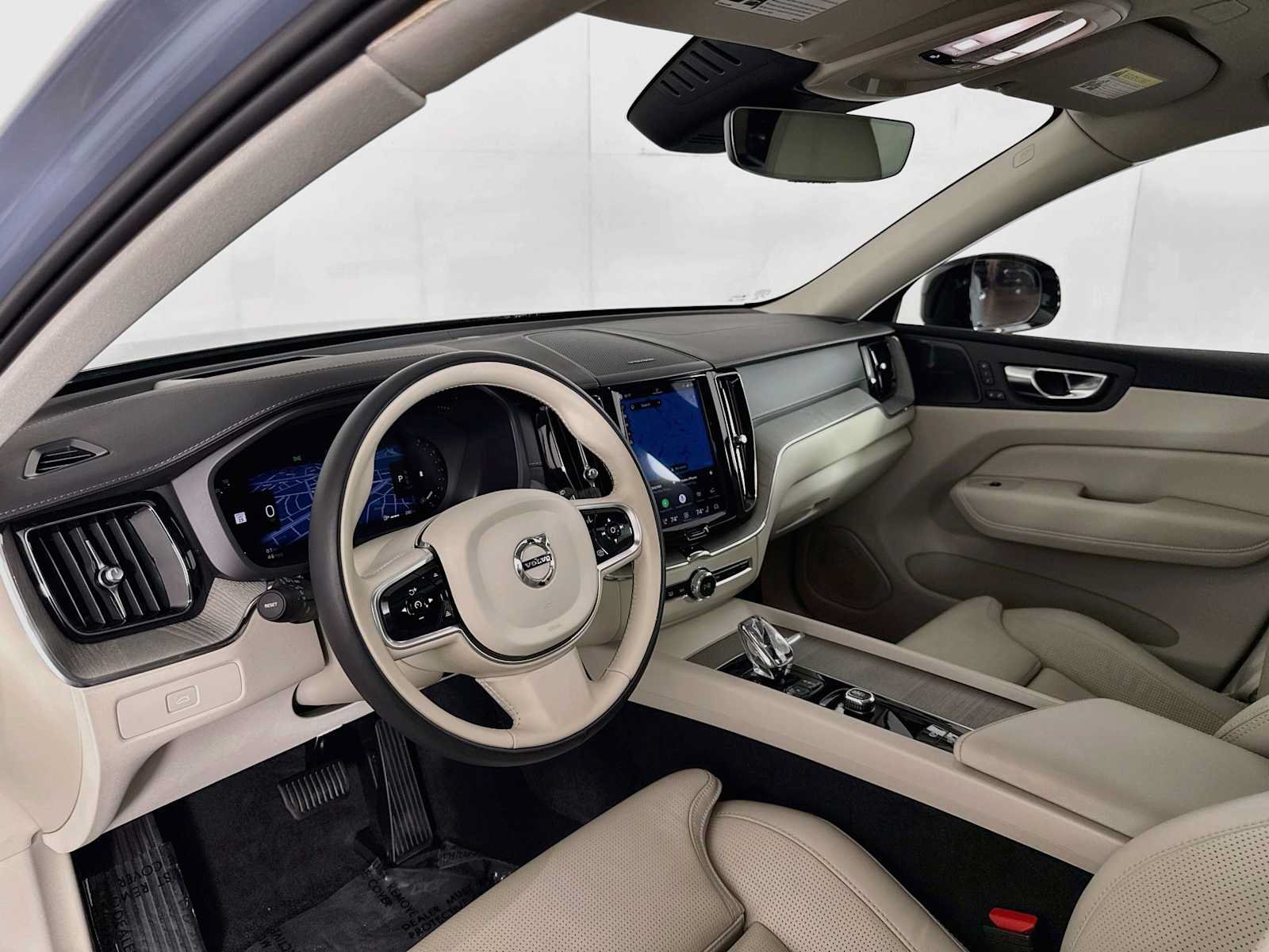 Used 2023 Volvo XC60 B5 Ultimate w/ Climate Package AWD/4WD image 9