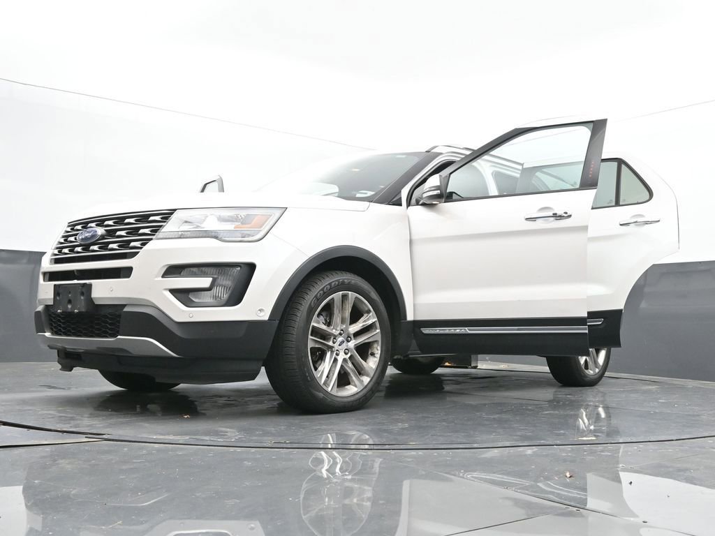 Used 2017 Ford Explorer Limited w/ Equipment Group 301A image 74