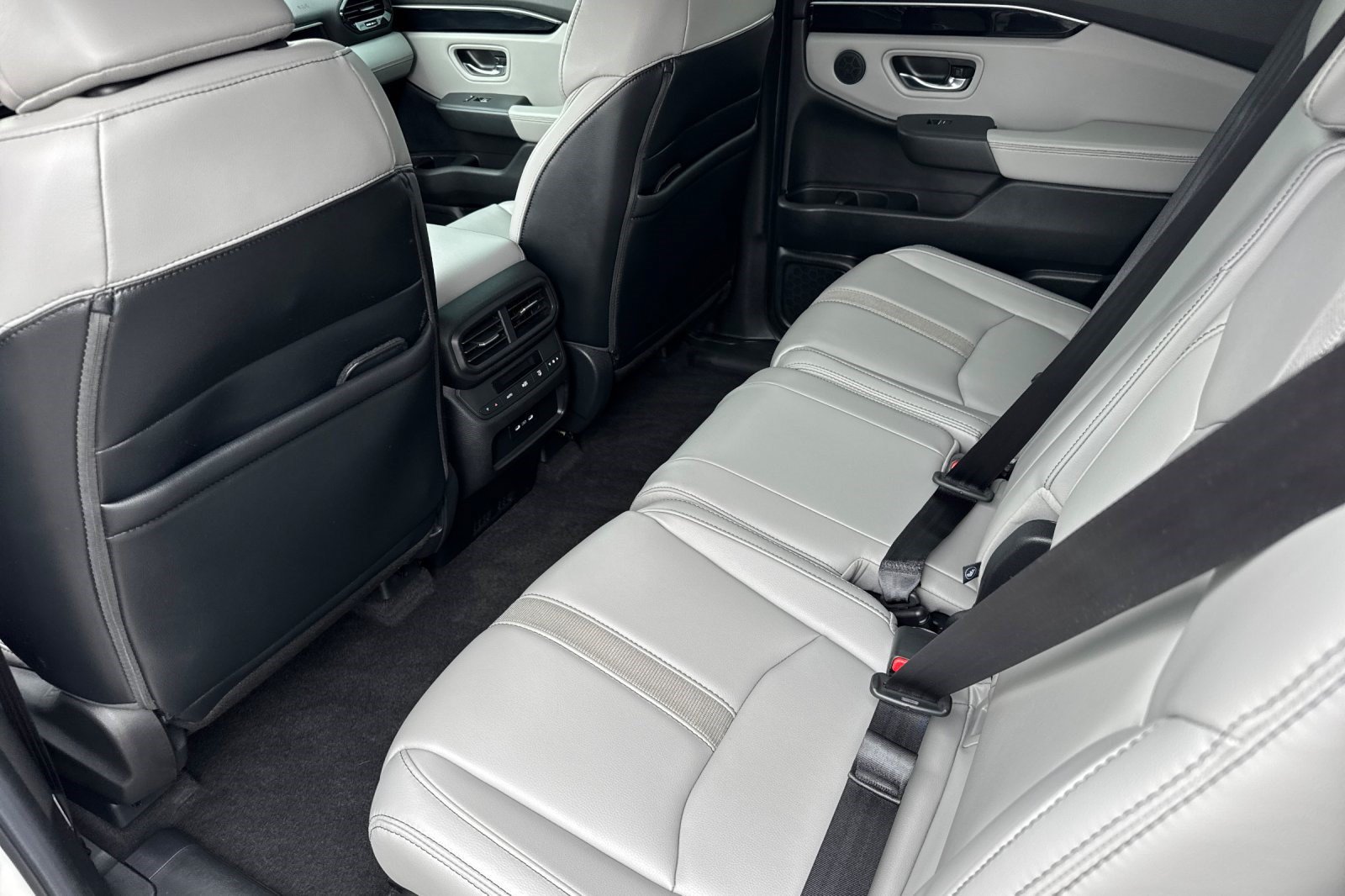 Certified 2025 Honda Pilot EX-L image 28