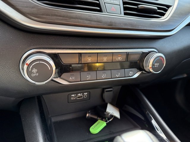 Used 2024 Nissan Altima 2.5 SV image 27