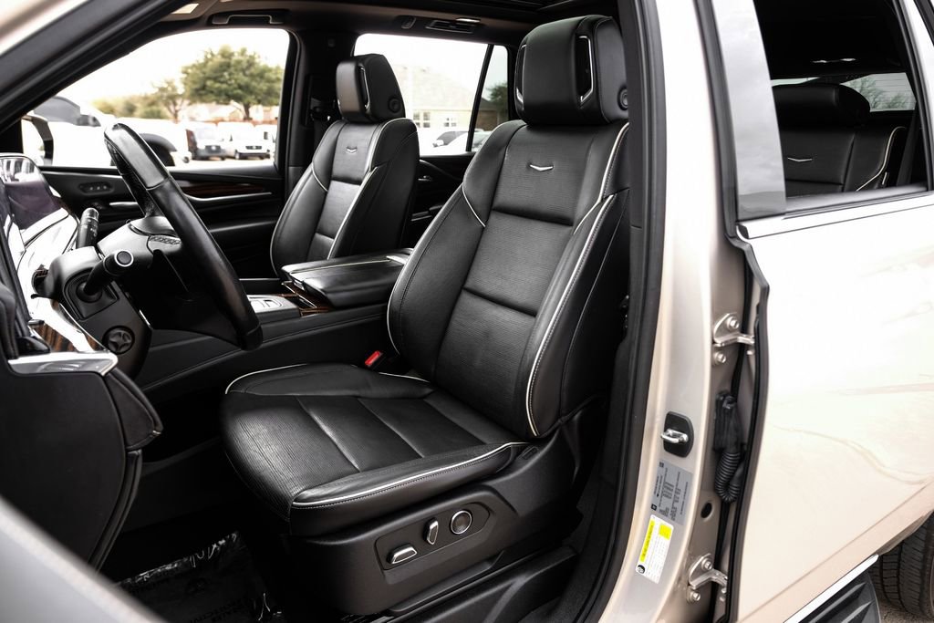 Used 2021 Cadillac Escalade Premium Luxury w/ Driver Assist Tech Package AWD/4WD image 35