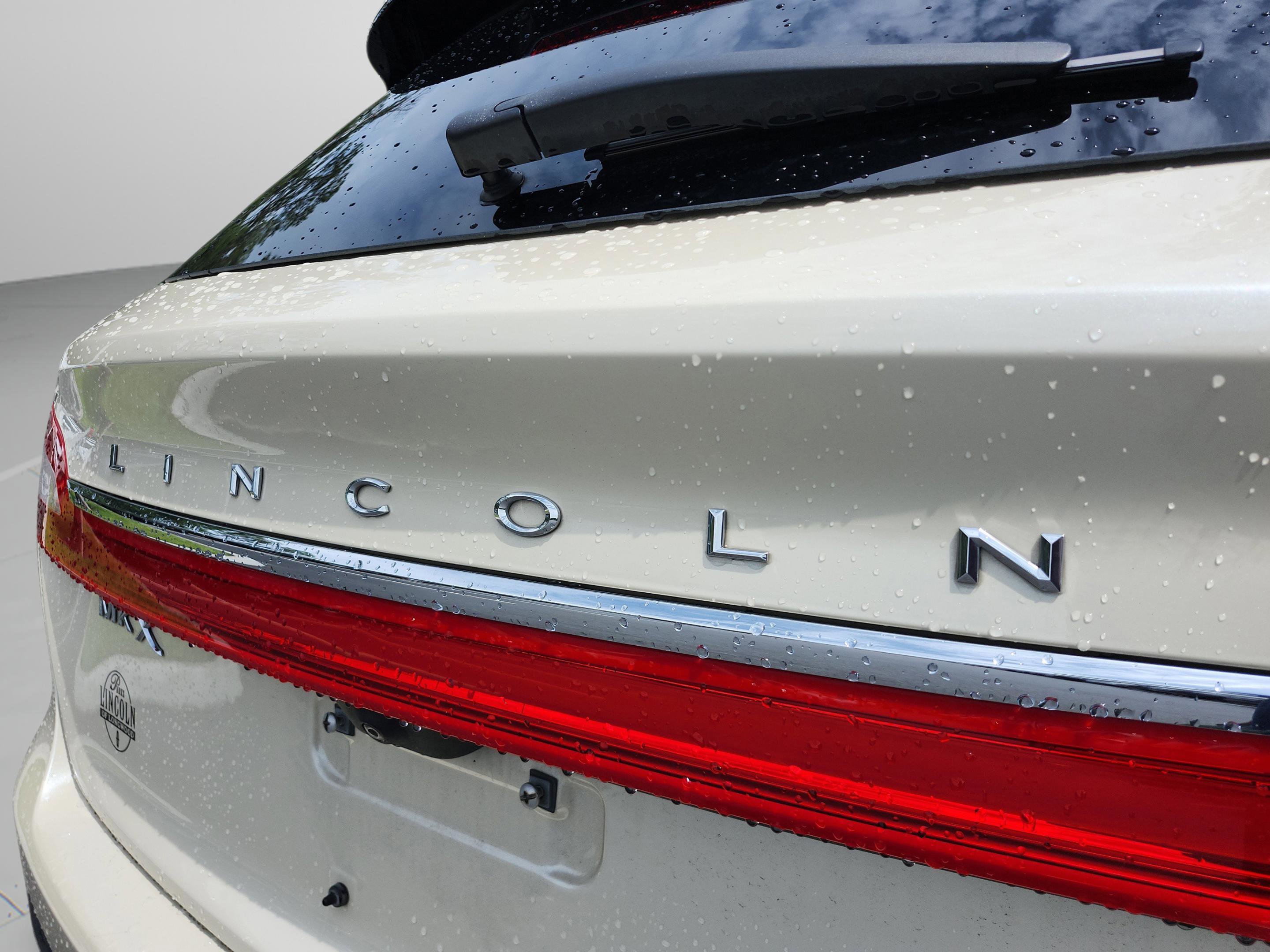 Used 2018 Lincoln MKX Reserve w/ Lincoln MKX Climate Package FWD image 30