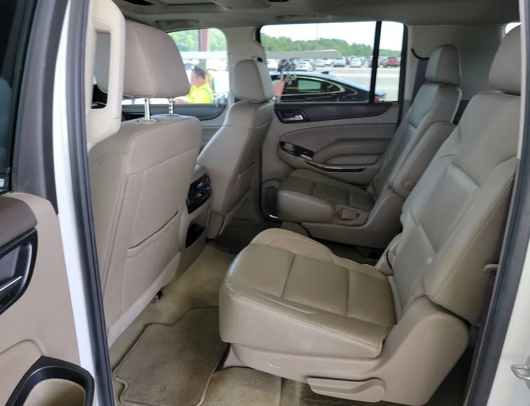 Used 2017 GMC Yukon XL SLT w/ Open Road Package AWD/4WD image 3