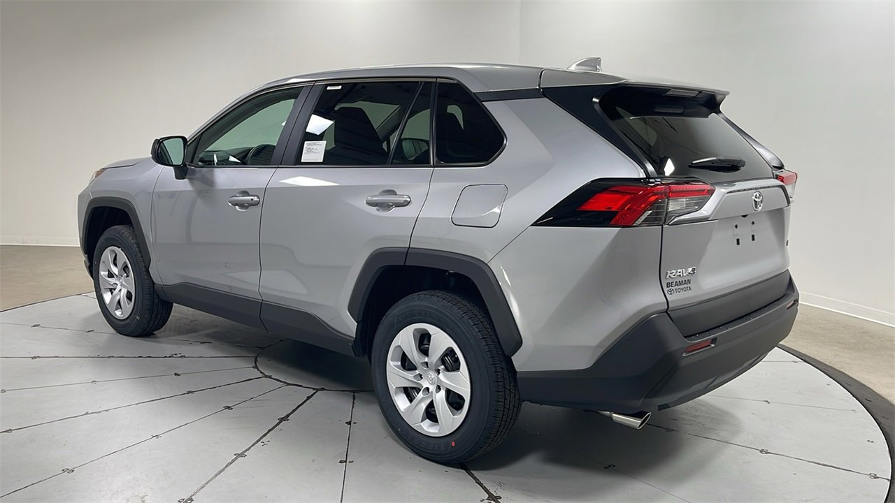 New 2025 Toyota RAV4 LE image 7