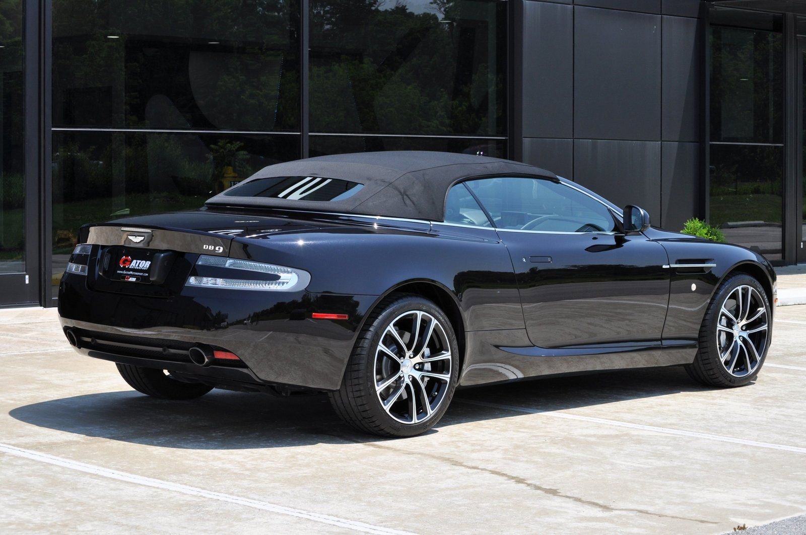 Used 2012 Aston Martin DB9 Volante image 20