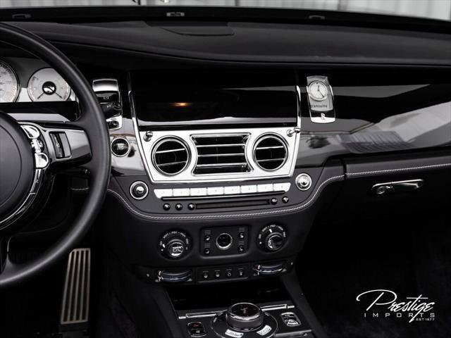 Used 2018 Rolls-Royce Dawn RWD image 38