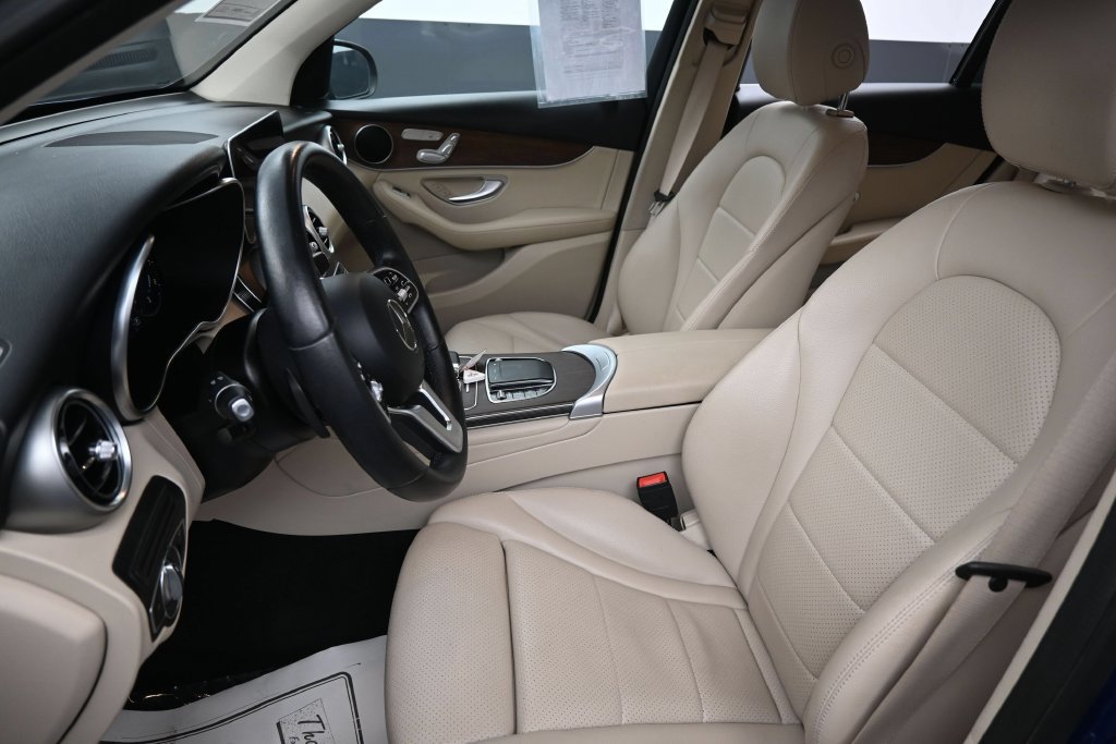 Used 2022 Mercedes-Benz GLC 300 w/ Premium Package Lite image 24