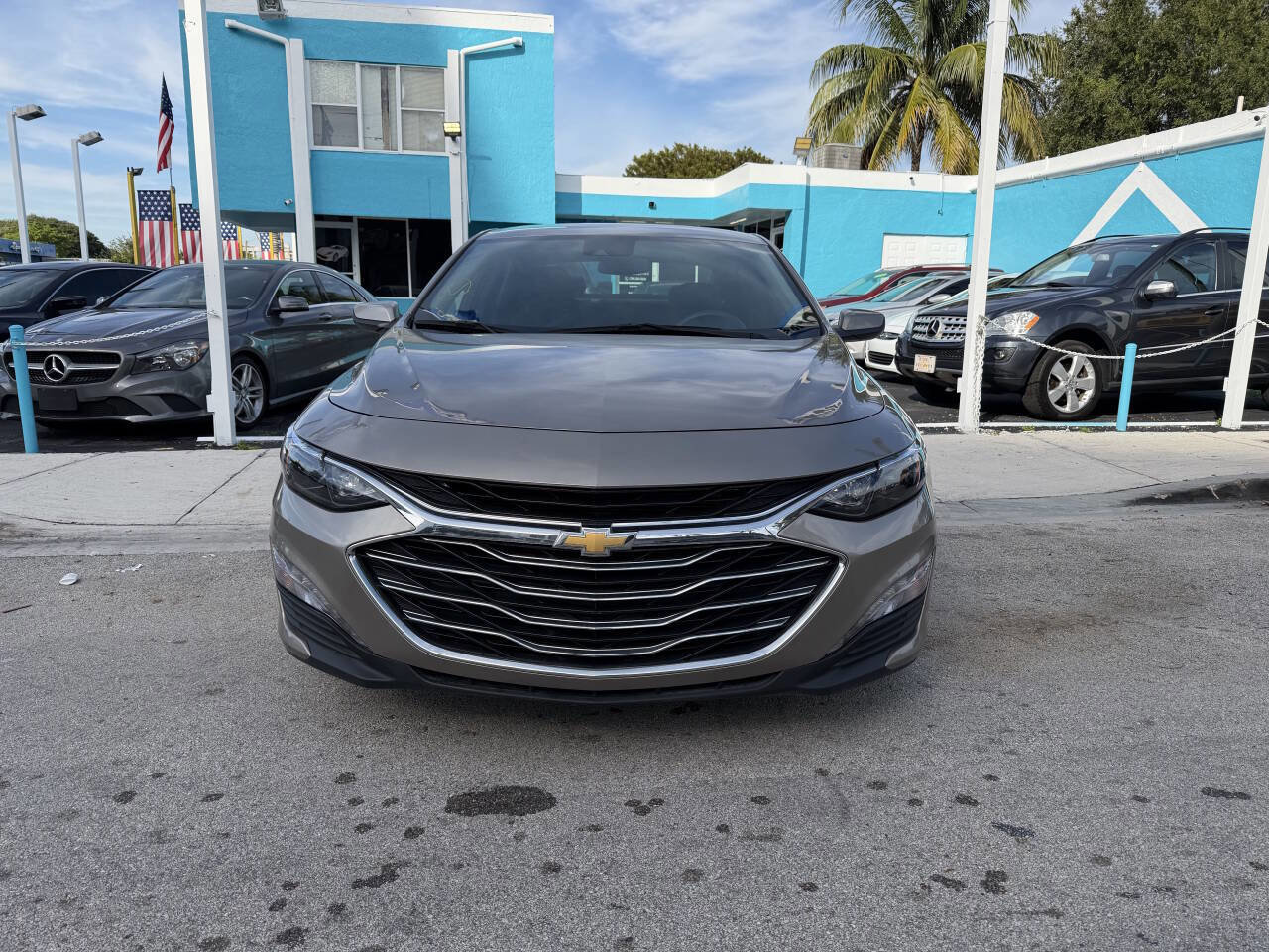 Used 2023 Chevrolet Malibu LT w/ Driver Confidence Package image 2