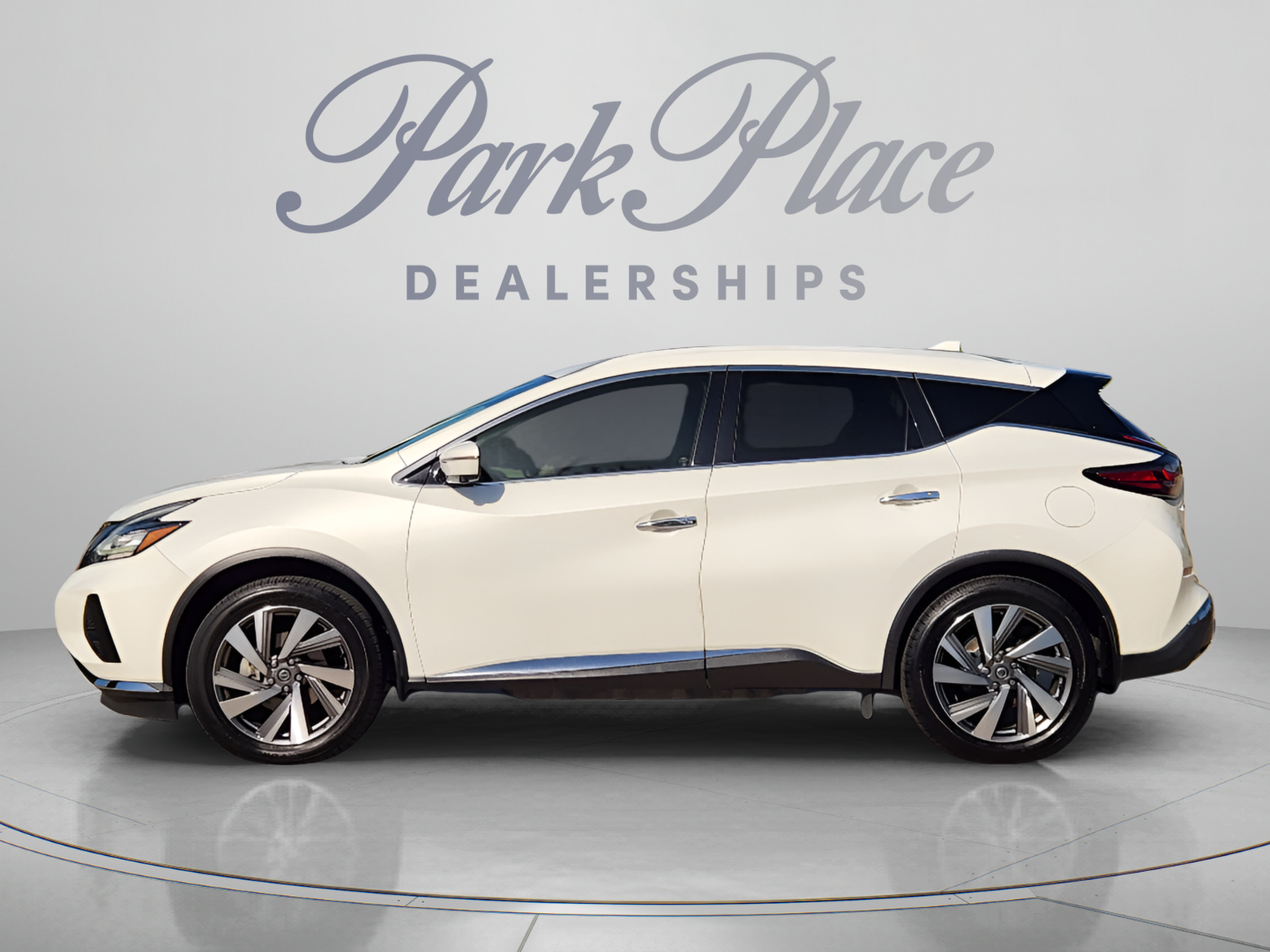 Used 2020 Nissan Murano SL w/ Moonroof Package FWD image 2