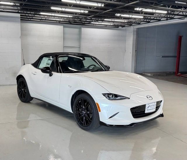 New 2026 MAZDA MX-5 Miata Club w/ Weather Package RWD image 9