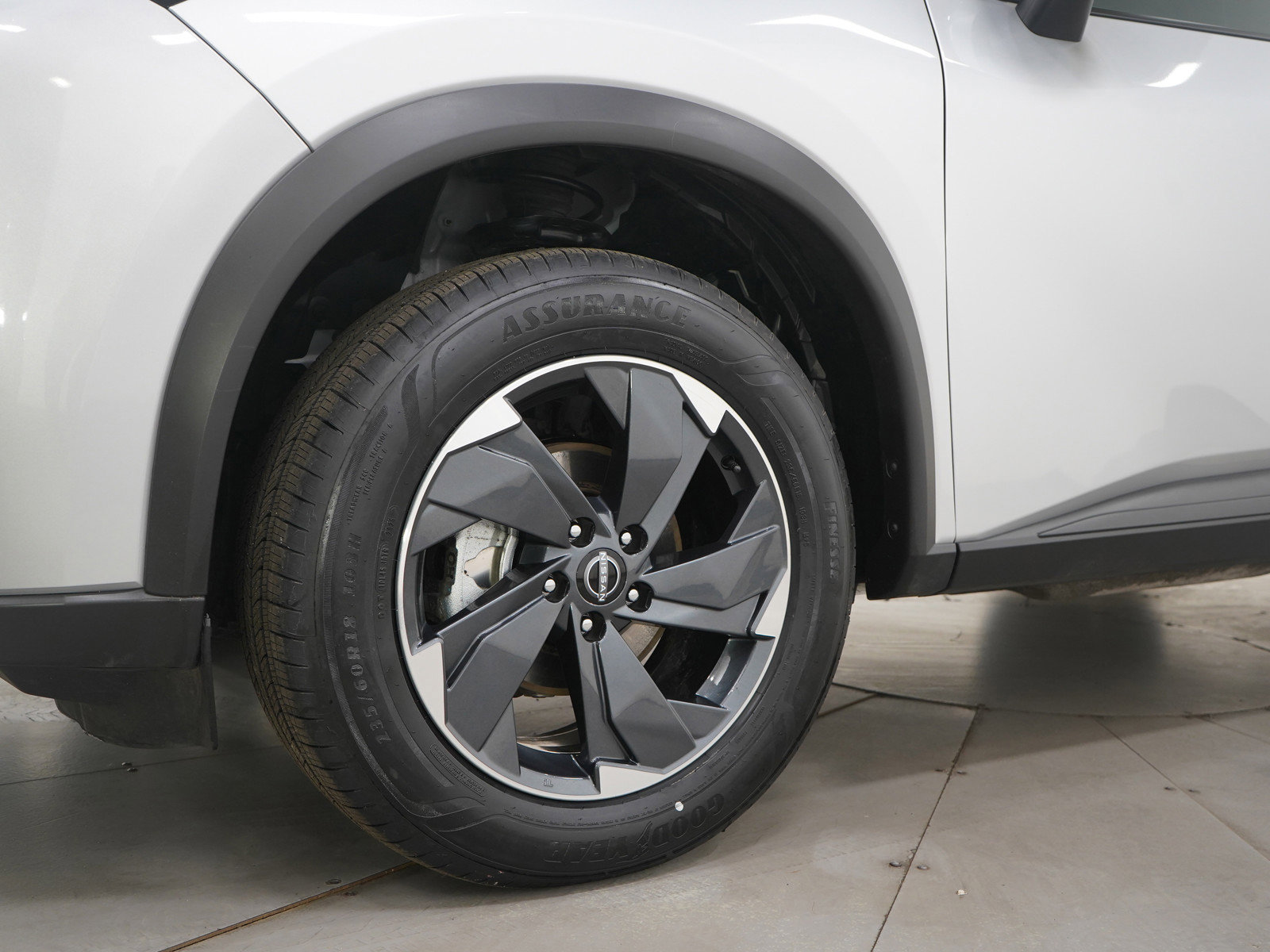 Used 2025 Nissan Rogue SV image 29