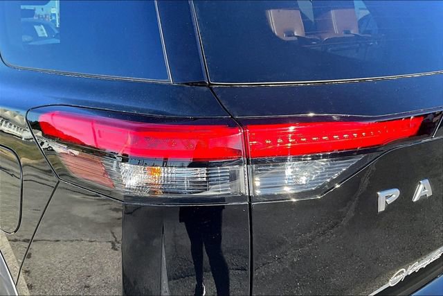 Certified 2025 Nissan Pathfinder Platinum w/ Cargo Package image 18