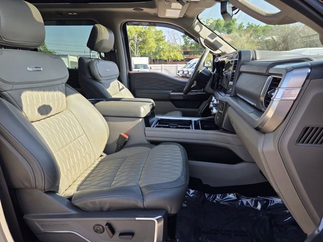 Used 2025 Ford F450 Platinum w/ Platinum Plus Package image 19