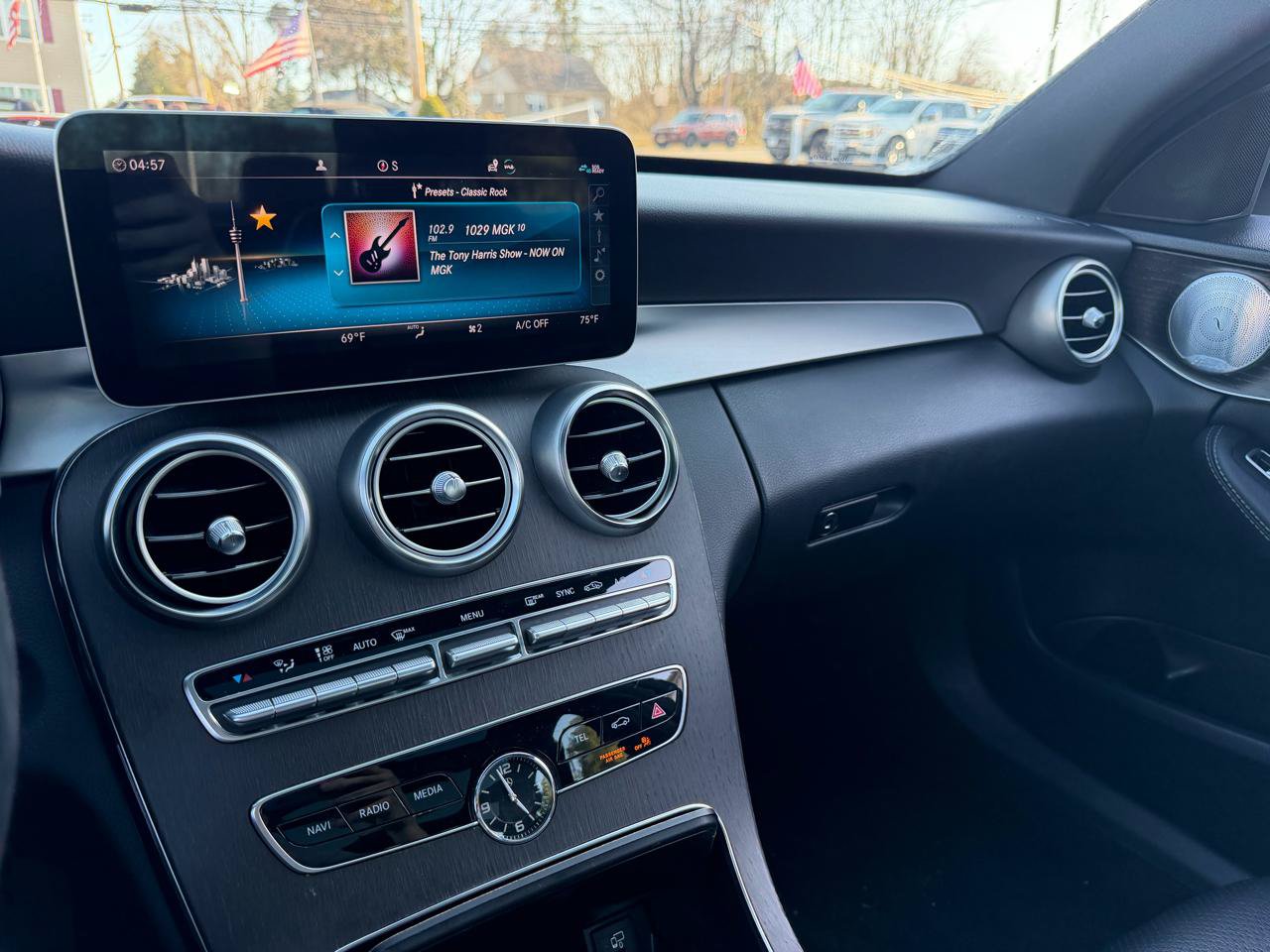 Used 2019 Mercedes-Benz C 300 4MATIC Sedan image 13